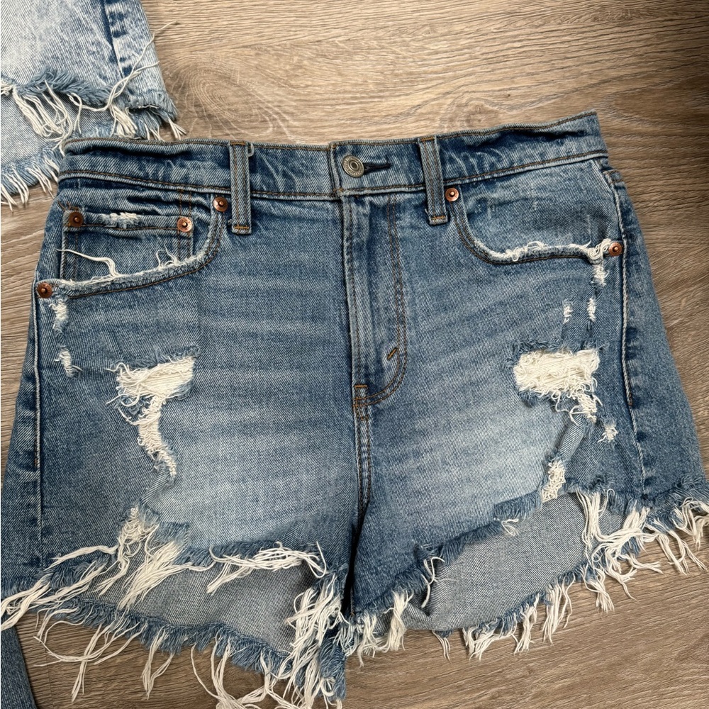 A&F Mom Shorts - Picture 5 of 5